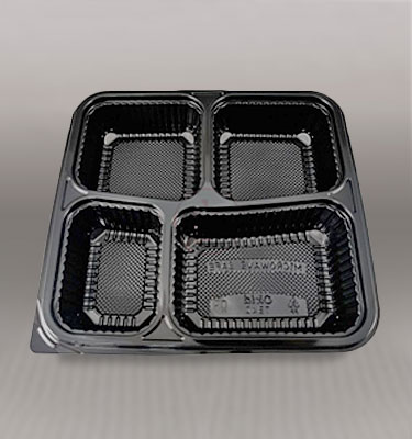 Bento trays are of great help in separating different dishes from one another.